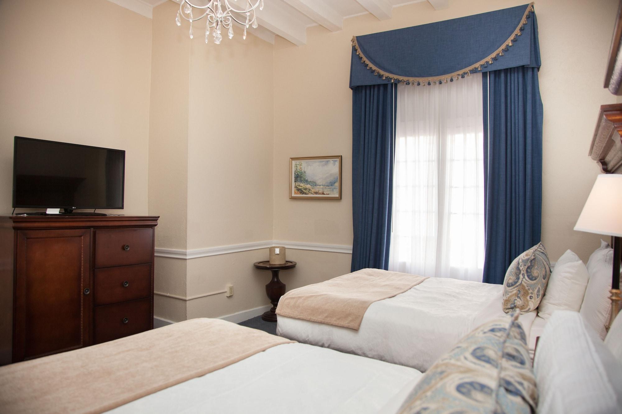 Hotel St. Pierre French Quarter Новый Орлеан Экстерьер фото