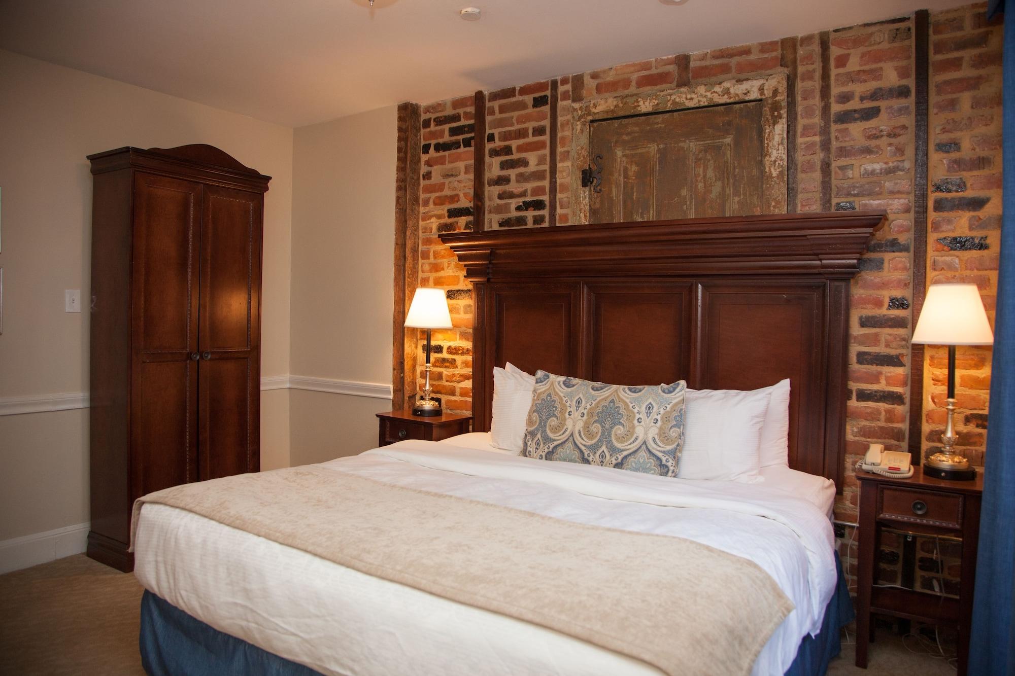 Hotel St. Pierre French Quarter Новый Орлеан Экстерьер фото