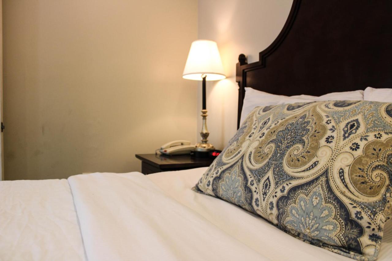 Hotel St. Pierre French Quarter Новый Орлеан Экстерьер фото