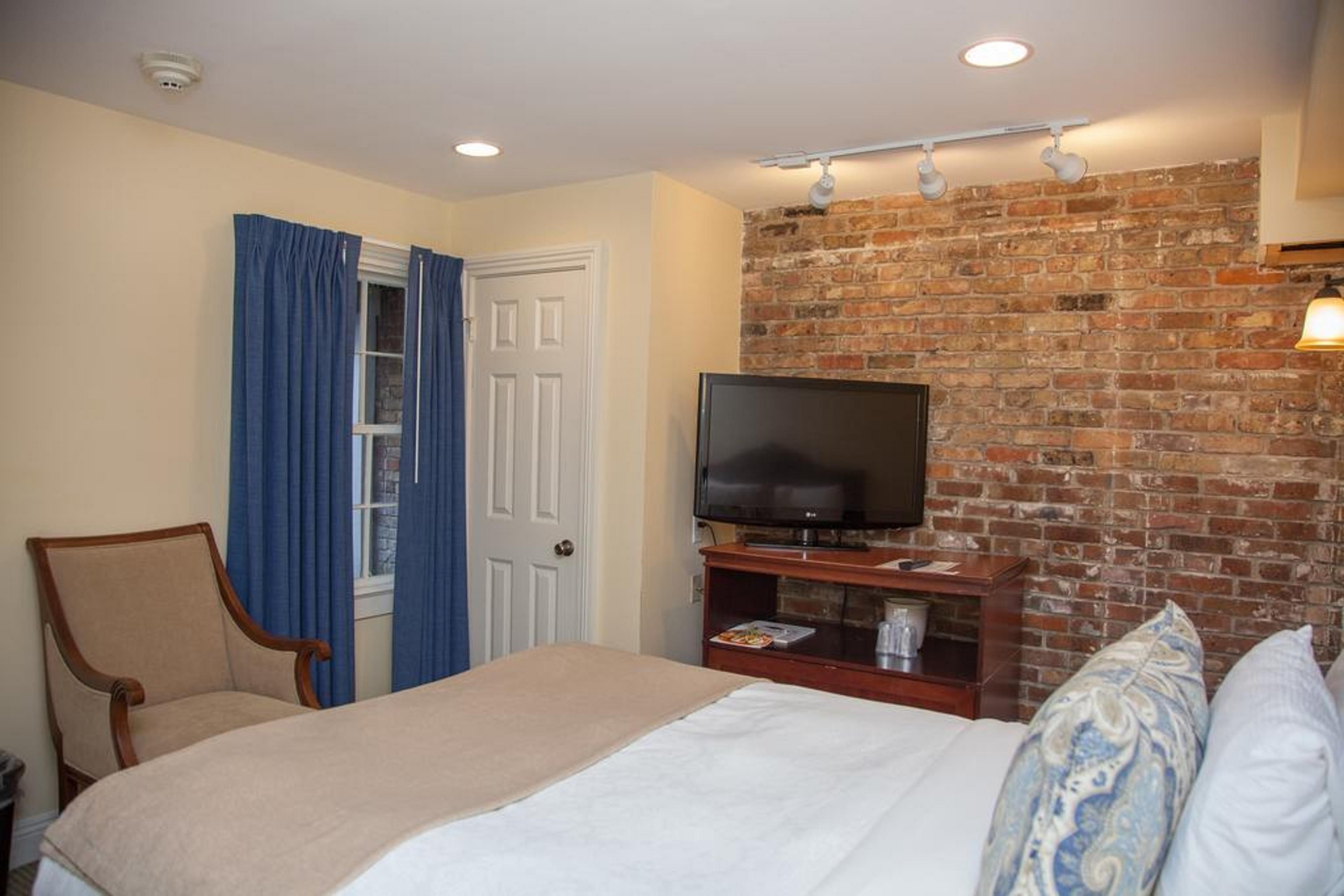 Hotel St. Pierre French Quarter Новый Орлеан Экстерьер фото
