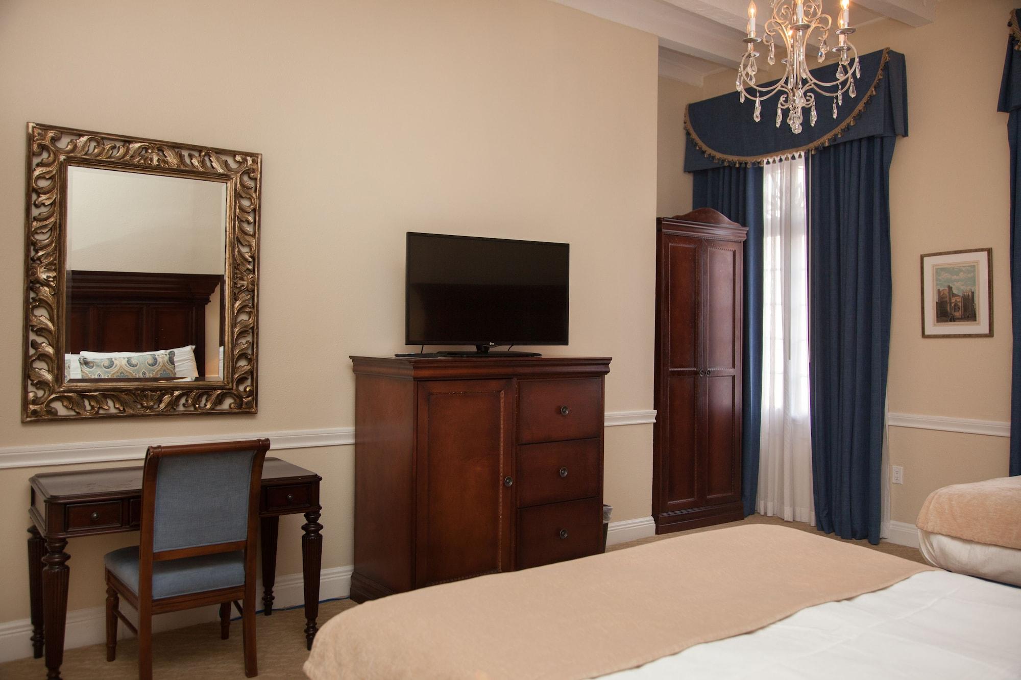 Hotel St. Pierre French Quarter Новый Орлеан Экстерьер фото