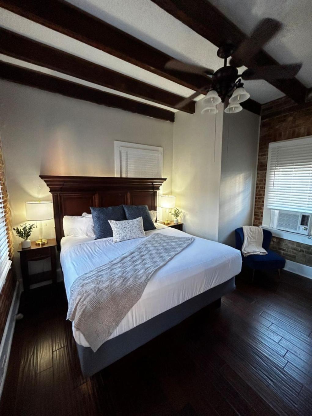 Hotel St. Pierre French Quarter Новый Орлеан Экстерьер фото