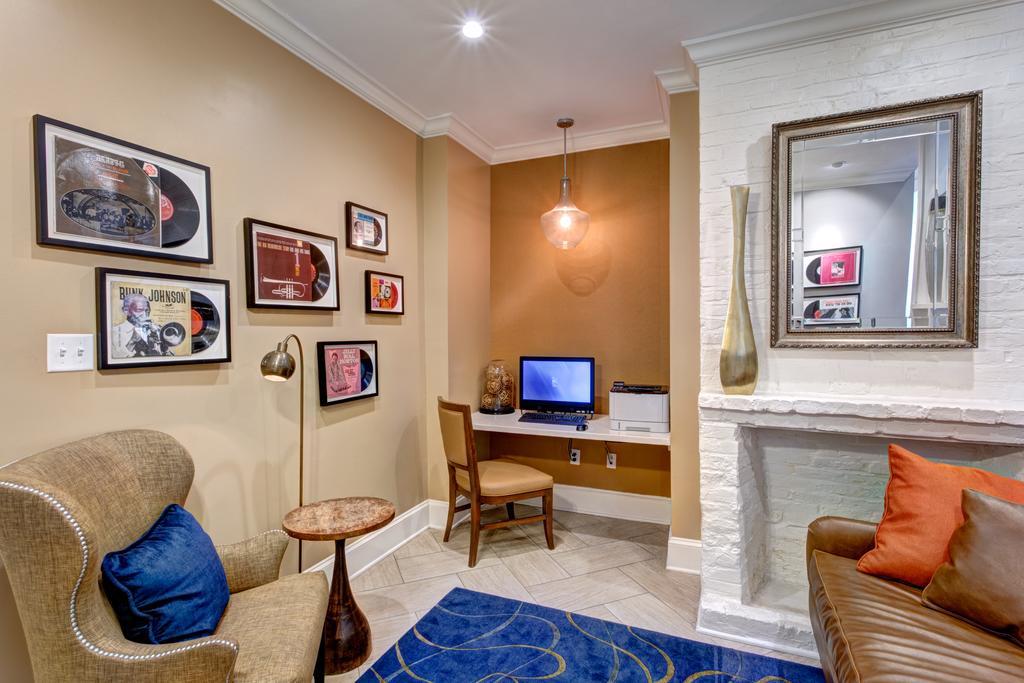 Hotel St. Pierre French Quarter Новый Орлеан Экстерьер фото
